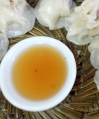嘉兴这家店的烧麦超级好吃 人多到只能站着吃