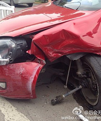 ������Է·\��ܤ··�ڸ���һ�γ�ײ���˸����