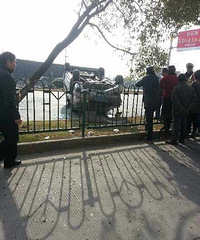 ������¡�˼�Է����һ���γ�����  �Ľų���