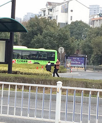 ��΢�ű����û��ѡ��ᾰ԰����һ�𳵻� �����������֣���Ƶ��