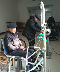 社区乐生活 自强老人生活更精彩