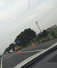 �κ�·��һ���������෭