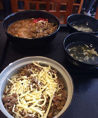 它家的牛肉饭棒呆了!学生价 扑进扑出都是肉