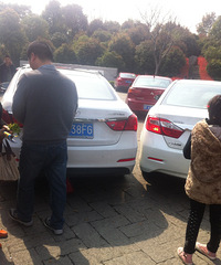 ����ͷ���ϡ�+ һ��С�¹� �αض��ֿ�