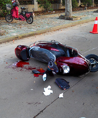 ��ƿ��ײ�˵��»��Բ��ѣ�·�Ϻö�Ѫ