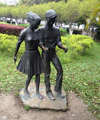 ˭͵�������ǵĺ��ӣ���