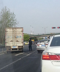 ����ͷ���ϡ�����·�ϣ���������׷β��