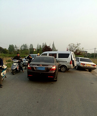 ���ϵ�ͷ�������ж�Σ��