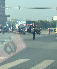 ����ͷ���ϡ�+����һλ������