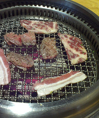 午餐直奔烤肉店 就冲着它家的鱼籽饭 19.9超赞