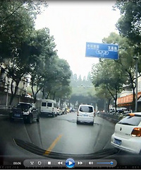 ��B�����ڼ�������ˣ�� 30����ײ��2��