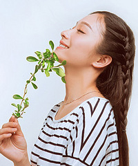 闺蜜化妆像秦岚哦