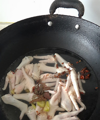 双子座--啤酒最佳伴侣-泡椒凤爪(有秘密武器)