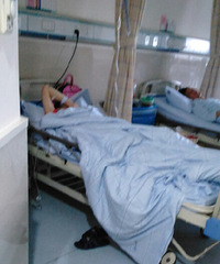 ���� ���Ӵ�3¥��̨׹�� �ɻؼ�̫������������ˮ��...