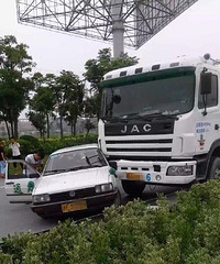 ���ϣ�����һ��������ˮ���װ����ײ