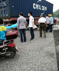 ���纣�������������һ�𱯾磬��Ӧ�ò����ˣ�