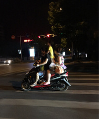 �տ�����һĻ��һ���Ŀ��ﳵ"�����"