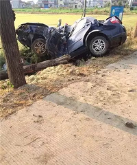 �����ˣ�ƽ��һ˾������ײ�� ��������Ҳ����