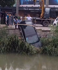 ����Ů˾�������񳵼�