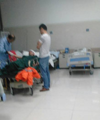 ���賿2���һ���ӷ����Ž������������վ