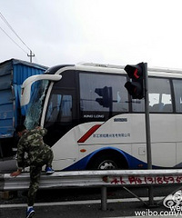 ����2��࣬���������ܤ·�ڳ���