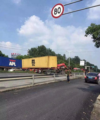 ͻ�����������������װ�䳵׷β��װ�䳵 ��ͷ���ر���