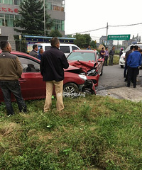 ���ΰٲ�һӭ�׻鳵��������  ��ͷ��������