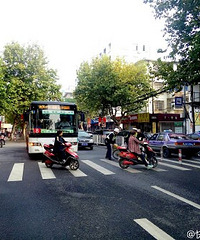 ����·һ���������ƿ������·���� ������Ѫˤ���ڵ�