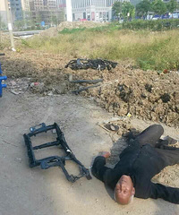 ͻ������8��������·�پ�ҽԺ������·һ