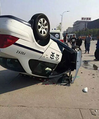 ͩ�羯���븣�ؽγ�������ײ  ����������ˡ���