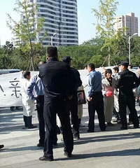 ��������ҽԺ�ֳ����ˣ�