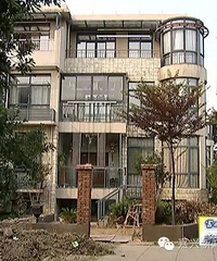 ���޻�԰35��ҵ������Ȧ���˶�������Χǽ�������¥��