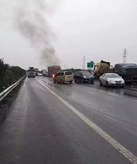 �������������ݷ������������೵׷β���ֳ���𣬿���һ���亹