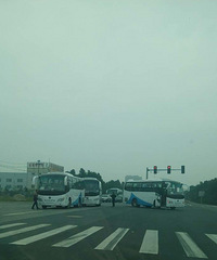 ������������δ���ƵĴ�ͳ���Ԭ�⹫·����������ײ