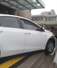 ��̾��˾�����Ѷ�Ժ̨�׵���·  ����̨�׳���ſ�ѡ�