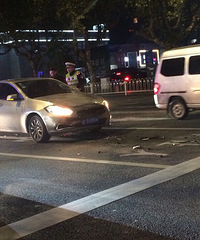 ��������࣬��ɽ·ĳ�Թ㳡����ͬ����λ���ֳ�������