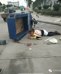 ƽ����ܤ����������Ů��ͷ����ͷ��¶�Լ���������