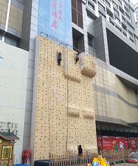 ����·������ſڿ�����λ���������ң�����������ô�ߡ�