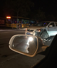 �˵�뽭��Ħ������Դ��������ײ����