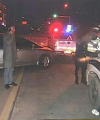 ����һ���Ӽݳ�ײ�����������Ǹ�ʲô��