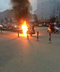 ������һ�˳���ƿ���Ż����ѱ��ϴ���һ��