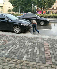 һ��׷β�¹ʡ��ɵ�ŷ��ʤ��־��