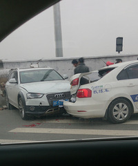 ���¹�Ԣ4�ڽ�������˽�ҳ���ײ���µϳ���ǽ