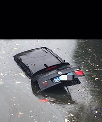 ����X5�һ��𾪼��ˣ�23��Ů�ӻ���8����һʬ����