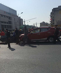 ��������ײ��ſ�ڵ����ˣ�