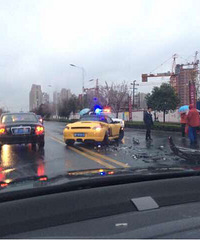 �ؼ�·�Ͽ����ģ�������4��׷β�������ף����꿪��ҪС��ѽ