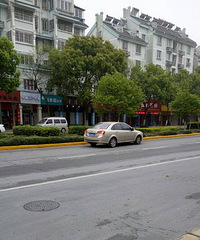 ����̫�� ��С����ѧ ͣ·�м���С���³���