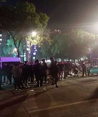 Ϊ�˵�С�£���������ȺŹ��ս