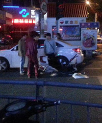 ��ͥ�֣�����С�����͵�ƿ����ײ��