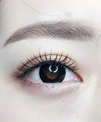 给大家看看跟妆老师的眼妆 我觉得很清透呢